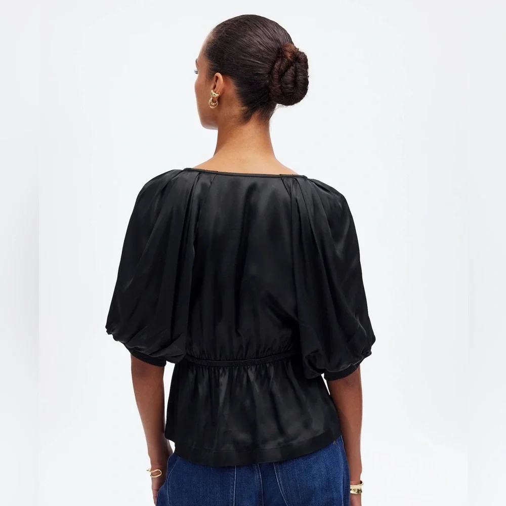 NWT Madewell Shirred Puff-Sleeve Top in Satin in Black
